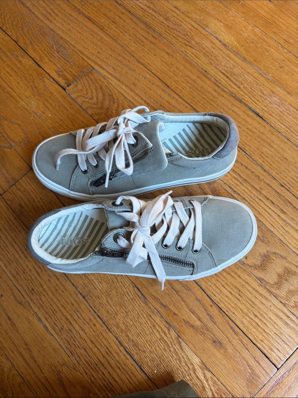 Taos Footwear Light Gray Suede Sneakers with White Laces